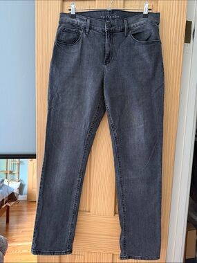 Mott & Bow Straight-Leg Jeans